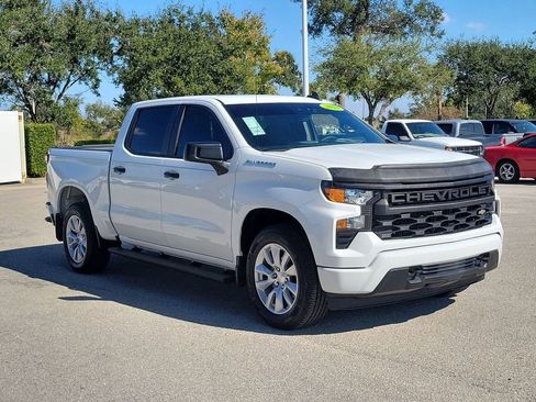 Used 2023 Chevrolet Silverado 1500 Custom image 9