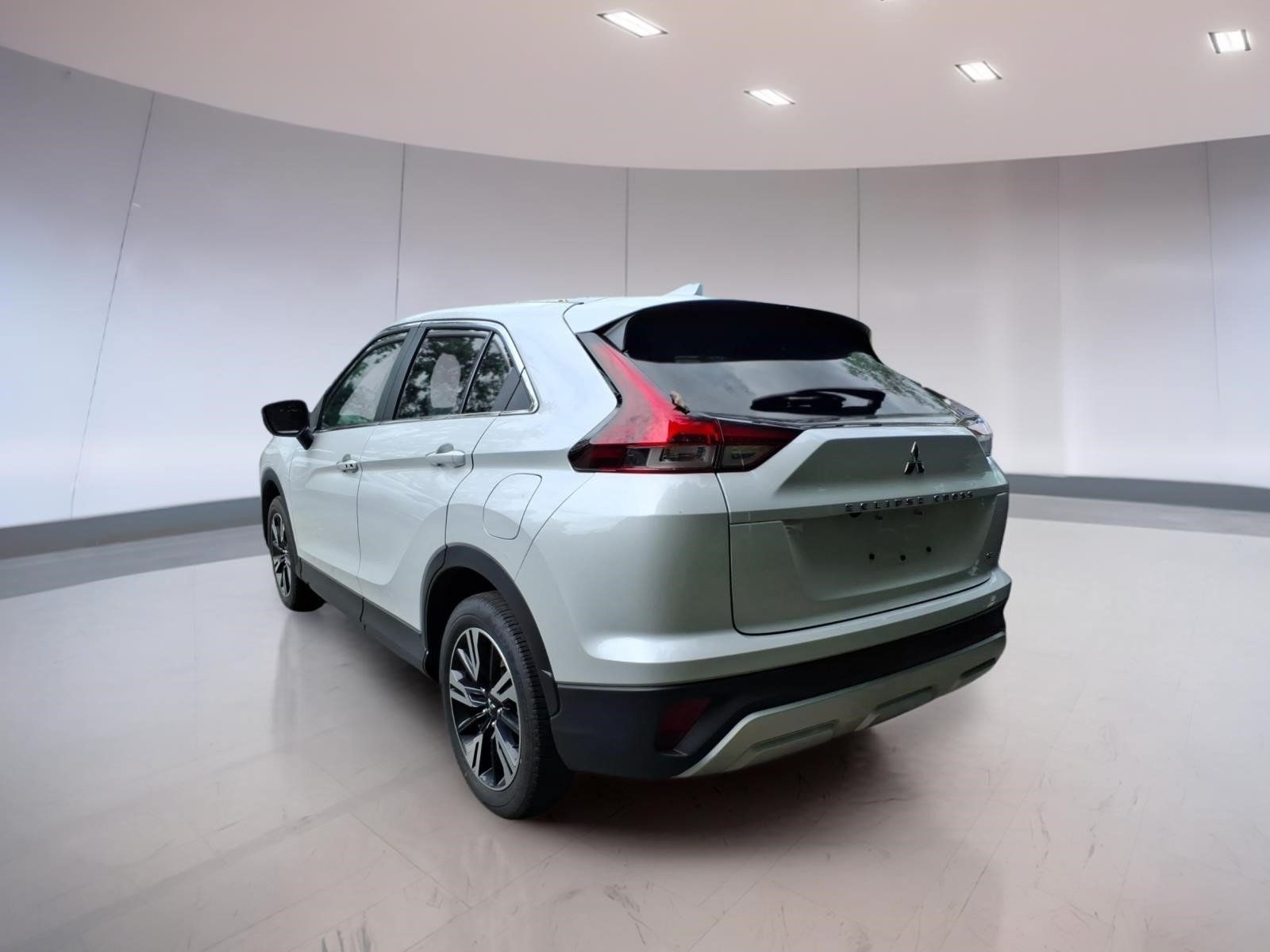 Used 2025 Mitsubishi Eclipse Cross SE AWD/4WD image 3