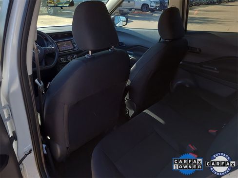 Certified 2025 Nissan Kicks Play S image 9