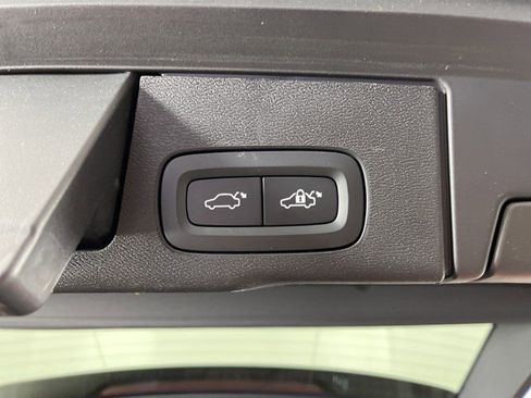 Used 2023 Volvo XC60 B5 Plus w/ Protection Package Premier image 43