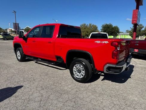 Used 2022 Chevrolet Silverado 2500 LT w/ Convenience Package AWD/4WD image 18