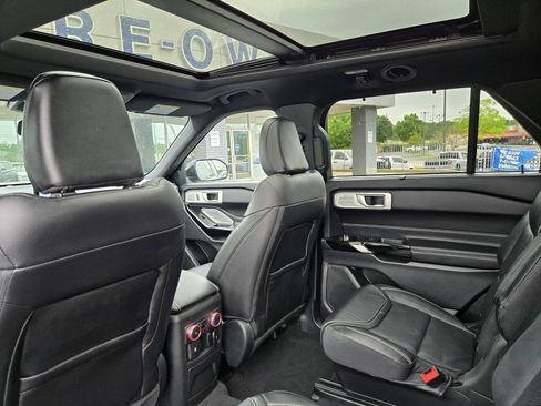 Certified 2022 Ford Explorer ST w/ Equipment Group 401A AWD/4WD image 18