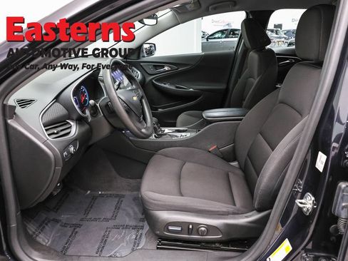 Used 2023 Chevrolet Malibu LT FWD image 14