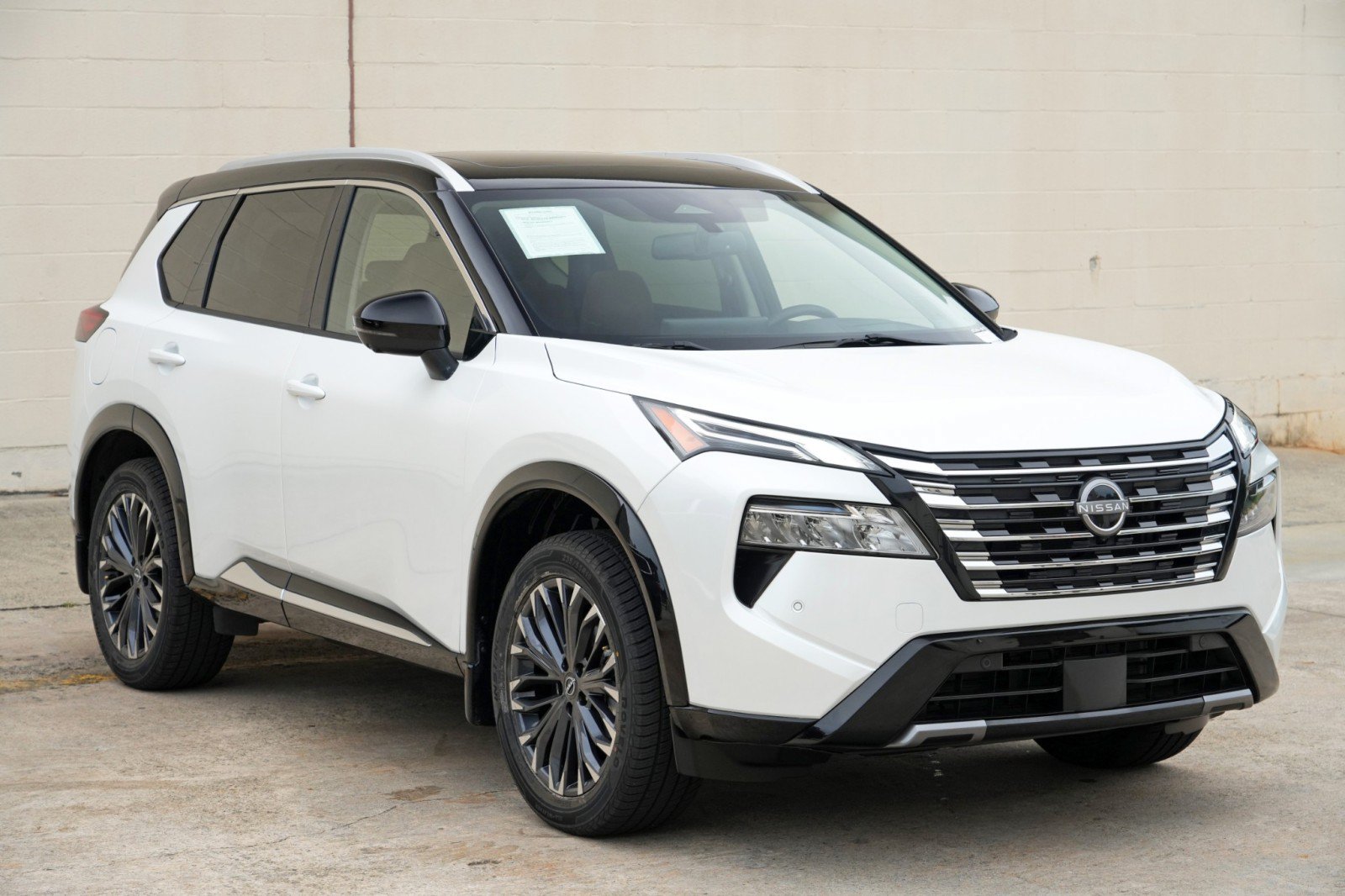 Used 2024 Nissan Rogue Platinum w/ Platinum Premium Package FWD image 52