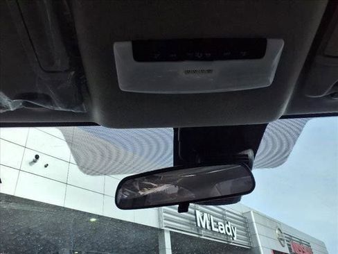 New 2025 Nissan Versa SR w/ Trunk Package image 34