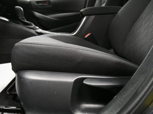 Certified 2025 Toyota Corolla LE image 10