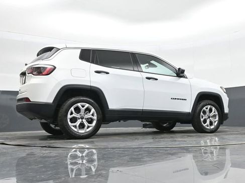 Used 2025 Jeep Compass Sport AWD/4WD image 38