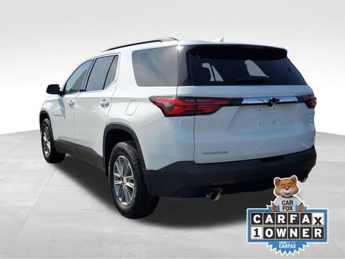 Certified 2023 Chevrolet Traverse LT FWD image 3
