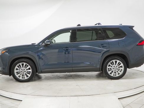 Used 2024 Toyota Grand Highlander Platinum image 6