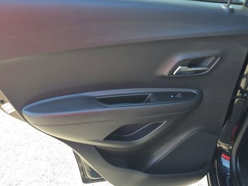 Used 2016 Chevrolet Trax LT image 24