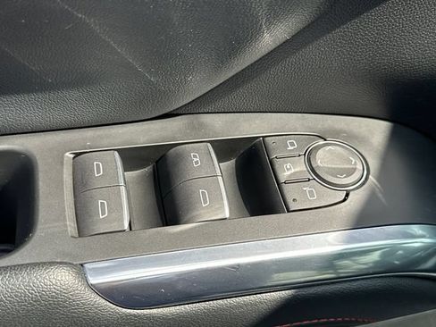 Used 2024 Chevrolet Traverse RS AWD/4WD image 28