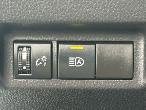 Certified 2025 Toyota RAV4 LE image 22