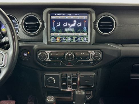 Used 2023 Jeep Wrangler Sahara w/ Cold Weather Group image 23