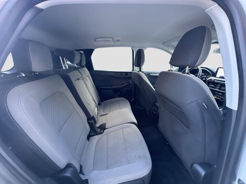 Used 2022 Ford Escape SE w/ SE Sport Appearance Package image 26