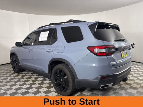 Used 2025 Honda Pilot Black Edition image 7