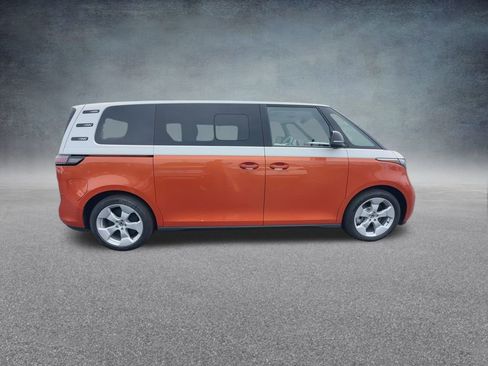 New 2025 Volkswagen ID. Buzz Pro S Plus image 23