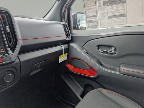 New 2025 Nissan Frontier PRO-4X image 25