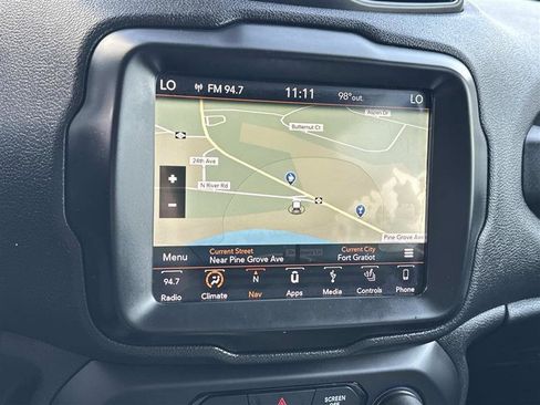Used 2018 Jeep Renegade Limited w/ UConnect 8.4 Nav Group AWD/4WD image 18
