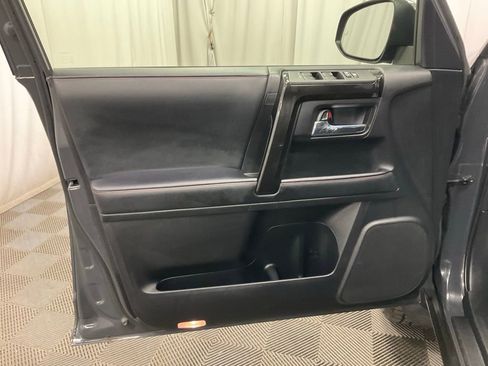 Used 2024 Toyota 4Runner TRD Off-Road image 9