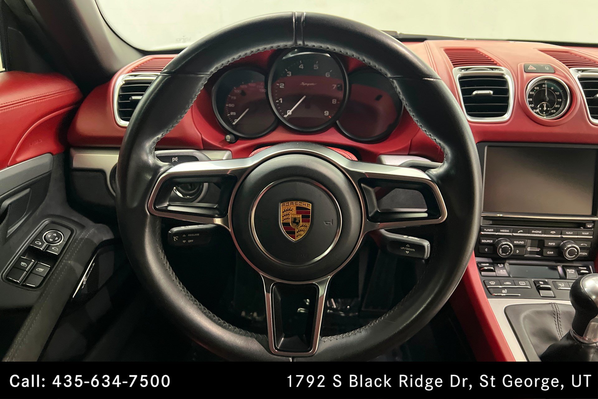 Used 2016 Porsche Boxster Spyder RWD image 9
