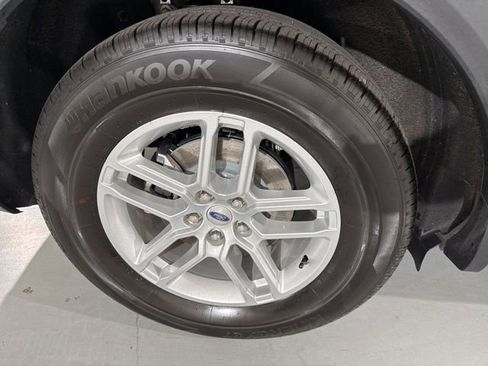 Used 2025 Ford Explorer Active w/ Active Comfort Package image 15