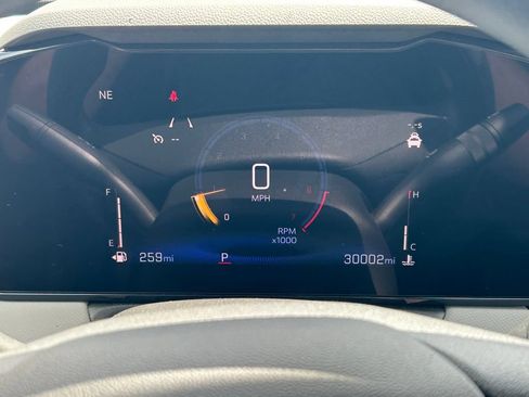 Used 2025 Chevrolet TrailBlazer LT FWD image 30