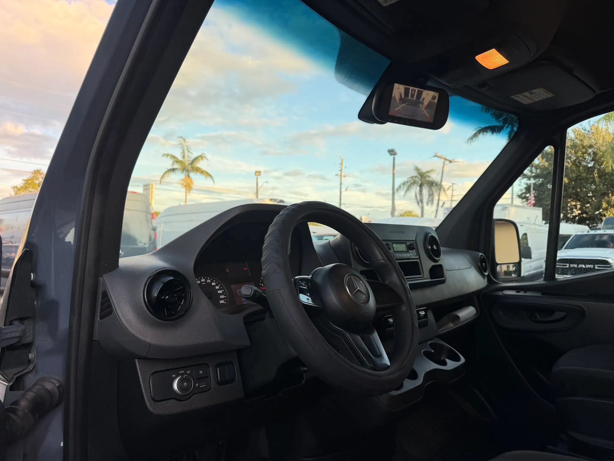 Used 2019 Mercedes-Benz Sprinter 2500 170 Extended Cargo image 13