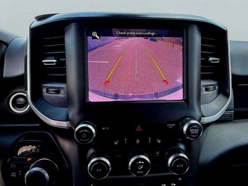 Used 2019 RAM 1500 Big Horn image 11