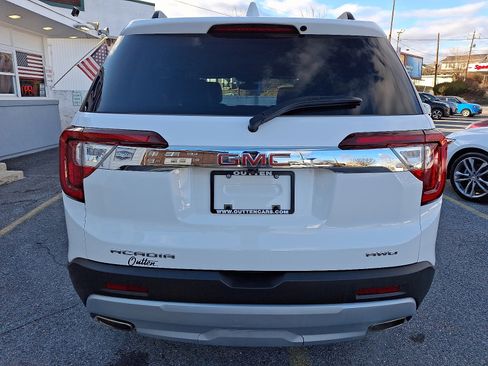 Used 2023 GMC Acadia SLE w/ Driver Convenience Package image 4