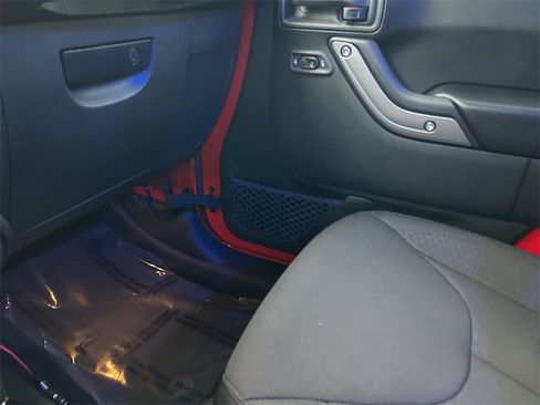 Used 2018 Jeep Wrangler Unlimited Sport S image 15