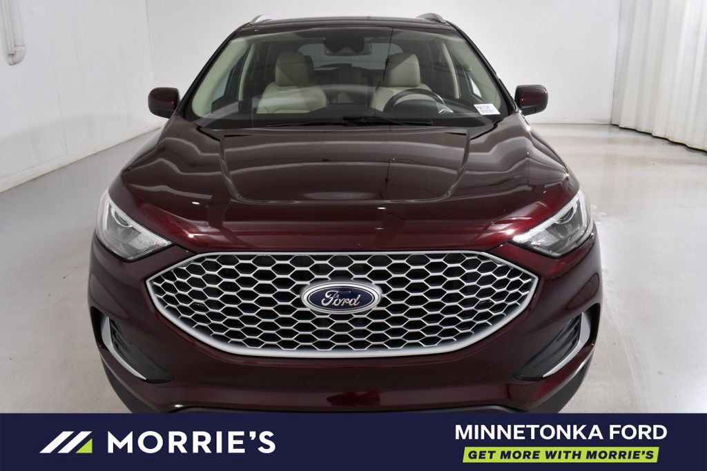 Used 2023 Ford Edge SEL AWD/4WD image 3