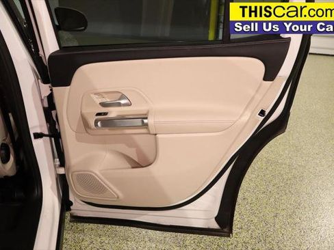 Used 2022 Mercedes-Benz GLB 250 image 27