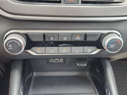 Used 2025 Nissan Altima 2.5 SR FWD image 17