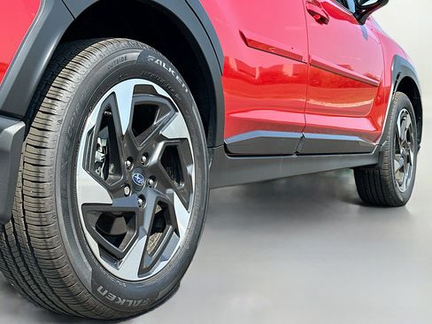 Used 2025 Subaru Crosstrek 2.5i Limited w/ Crosstrek Mirror Package image 15