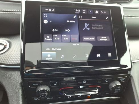 Certified 2024 Jeep Grand Cherokee L Altitude image 17