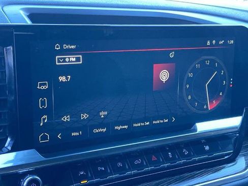 Used 2022 GMC Sierra 1500 Elevation w/ Elevation Premium Package image 9