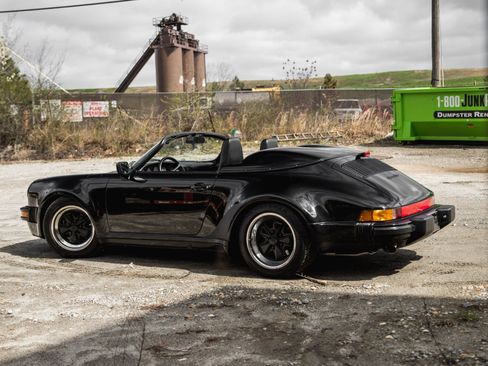 Used 1989 Porsche 911 Carrera RWD image 14