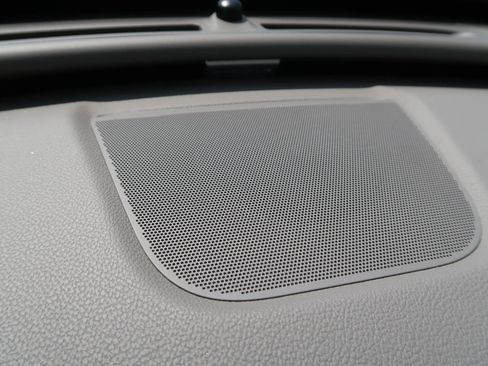 Used 2017 Jaguar XF Prestige image 35