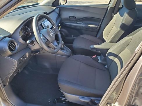 Certified 2025 Nissan Kicks Play S image 14