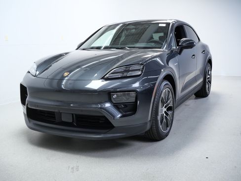 Used 2025 Porsche Macan 4 Electric w/ Premium Package AWD/4WD image 12