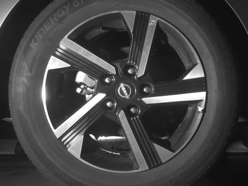 Used 2025 Nissan Sentra SV FWD image 15