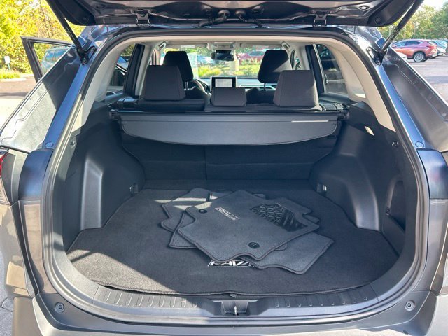 Used 2017 Toyota Highlander Limited w/ Protection Package #3 AWD/4WD image 10
