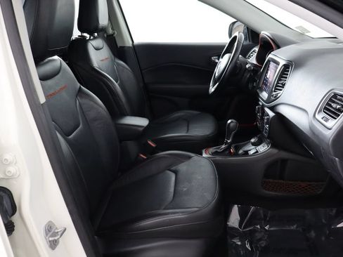 Used 2021 Jeep Compass Trailhawk AWD/4WD image 11