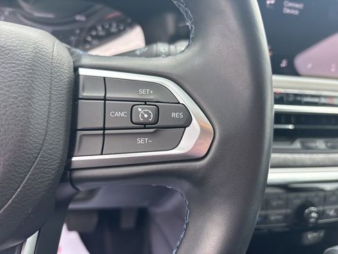 Certified 2022 Jeep Compass Latitude w/ Convenience Group image 18