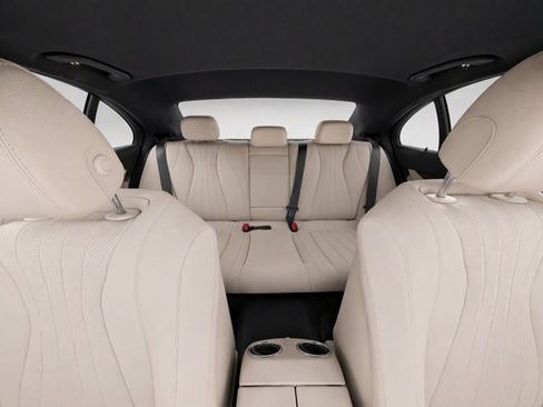 Used 2019 Mercedes-Benz E 300 image 22