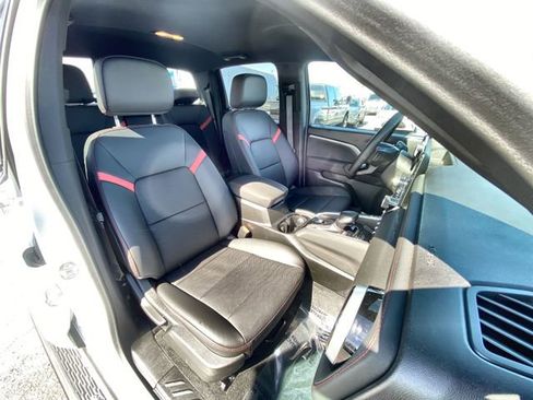 Certified 2025 Chevrolet Colorado Z71 w/ Z71 Convenience Package 2 image 19