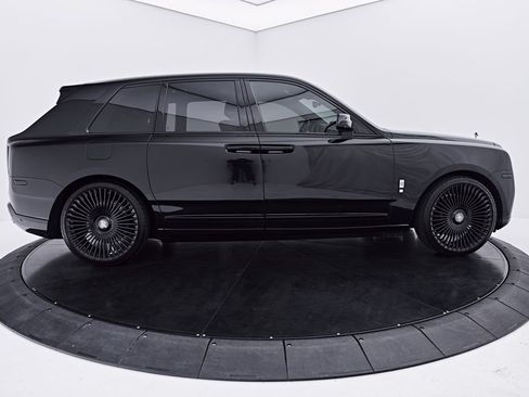 Used 2020 Rolls-Royce Cullinan AWD/4WD image 19