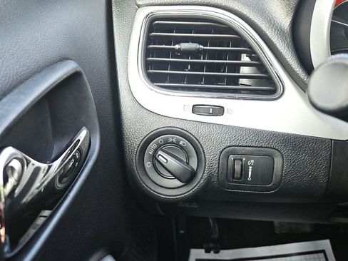 Used 2020 Dodge Journey SE w/ SE Popular Equipment Group image 17