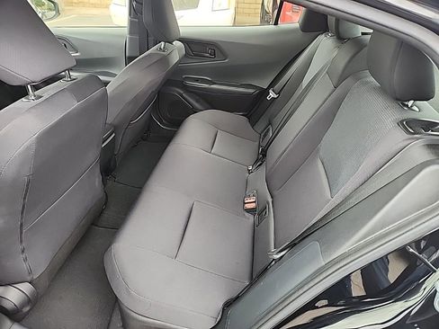 Used 2023 Toyota Prius LE FWD image 9