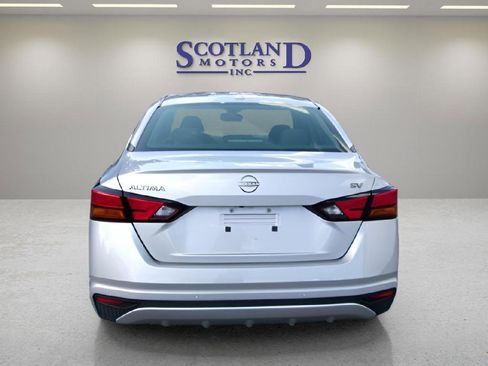 Used 2024 Nissan Altima 2.5 SV FWD image 7